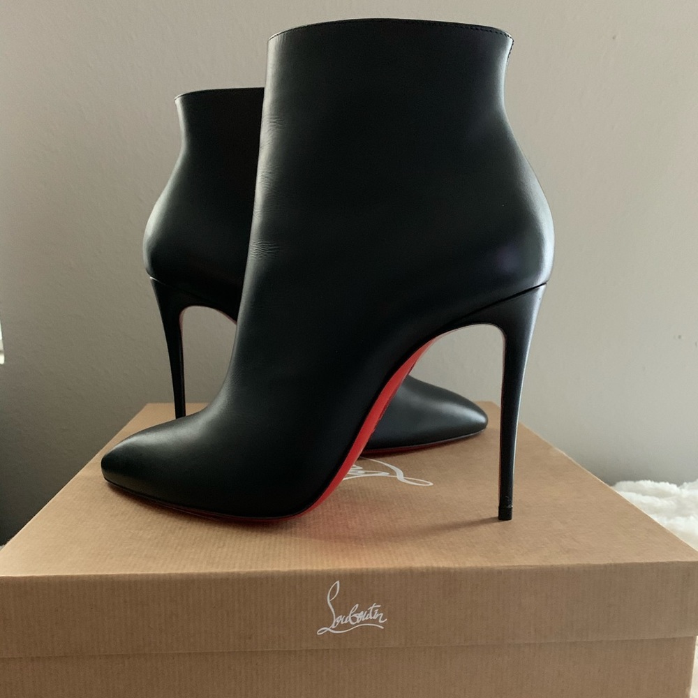 Christian Louboutin Eloise booty 100mm heel size39